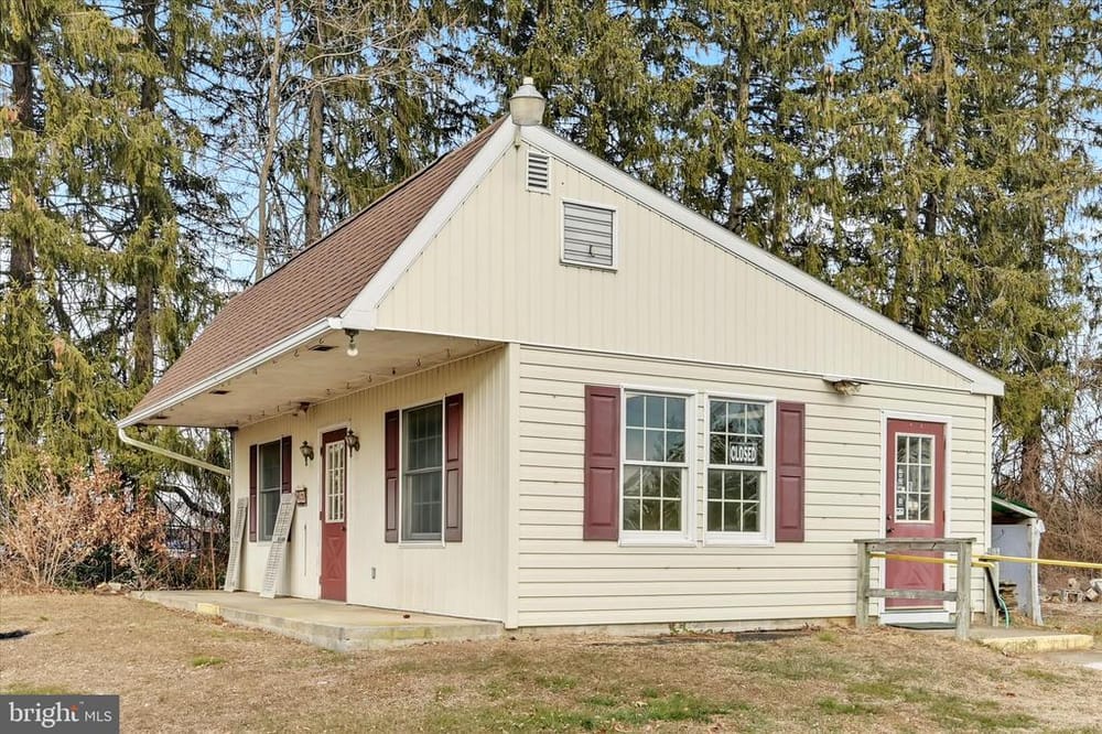 $725,000 100 N Guthriesville Rd, Downingtown, PA 19335